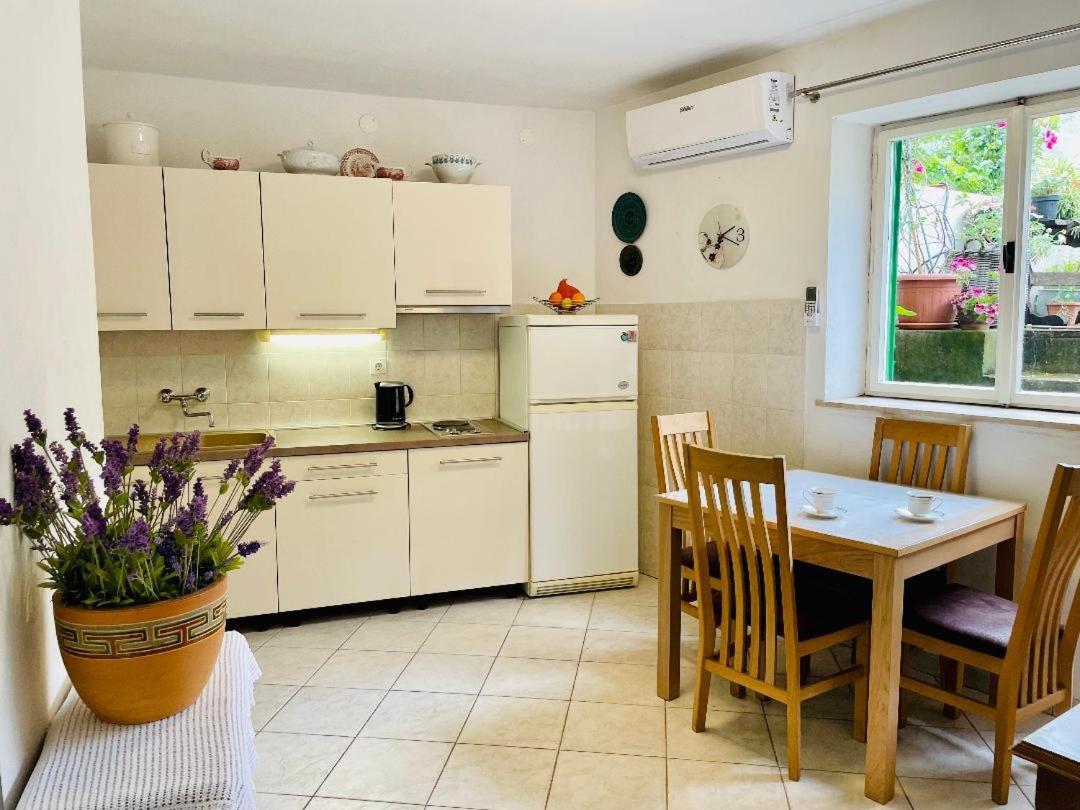 Apartments Villa Rosa Split Ngoại thất bức ảnh